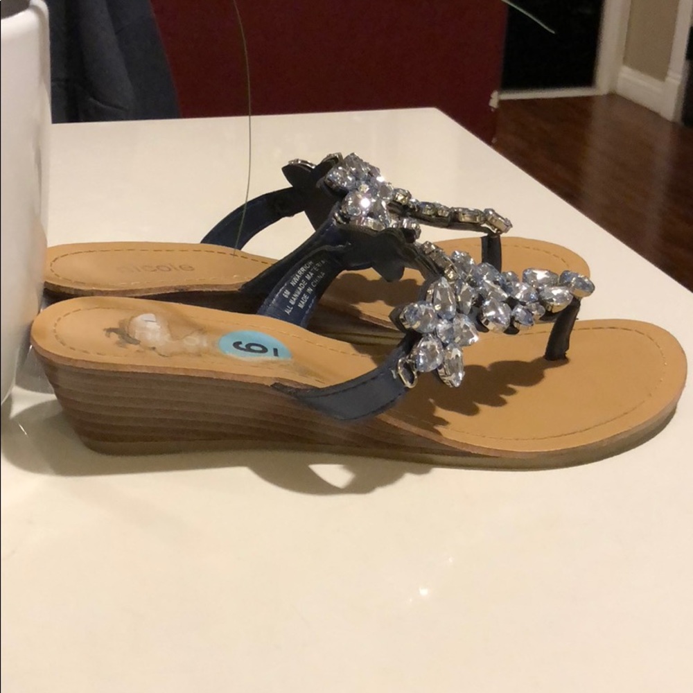 Shoes - Picture 3 of 5